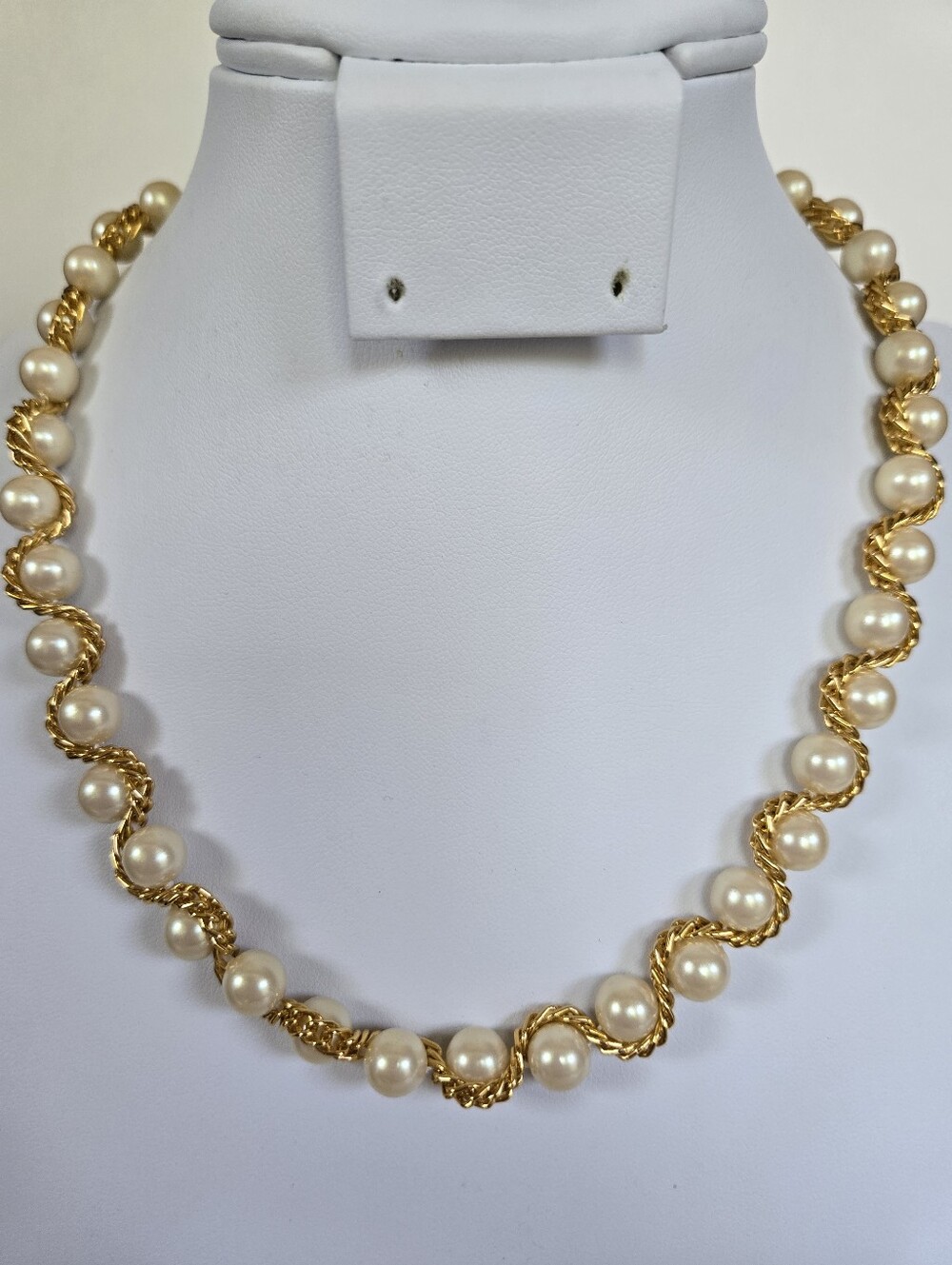 N-106-17" Gold Tone Twist Faux Pearl Neclace